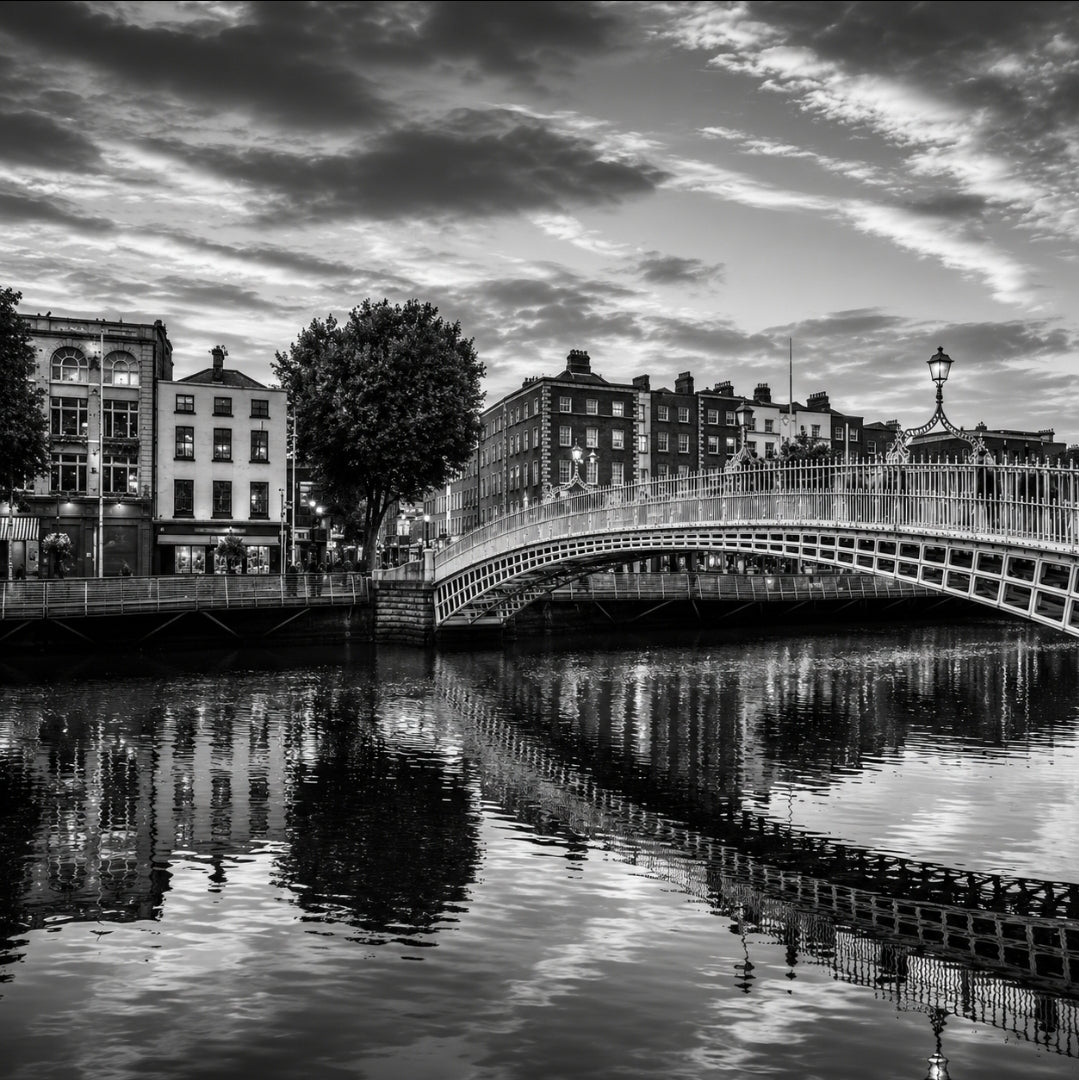 Ha'penny bridge Dublin
